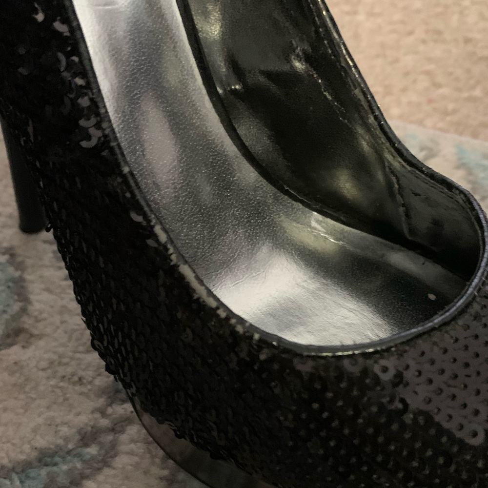 Pumps - Picture 5 of 8